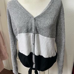 Black grey and white striped sweater XXL no boundaries new with tags